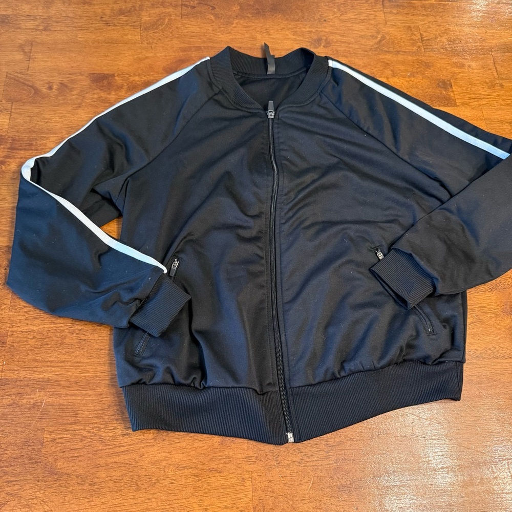 Women’s Torrid Active Black Bomber Jacket zip up size 00 medium large